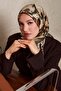 وشاح حريري منقوش باللون الأخضر الزيتوني - 2