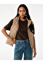 Comfortable Fit Sleeveless Pocketed Zippered Hooded Inflatable Vest