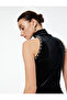 Slim Fit Sleeveless Pearl Detailed Upright Halter Neck Velvet Blouse - 4