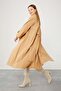 معطف طويل بحزام من Camel Midi - 2