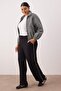 Siyah Kontrast Biye Detaylı Wide Leg/Geniş Paça Büyük Beden Eşofman Altı TBBAW26AJ00006