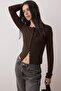 Koyu Kahverengi Önü Full Çıtçıtlı Fitted/Vücuda Oturan Örme Bluz TWOAW26BZ00193