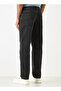 Straight Cut Jeans With Pockets - 3