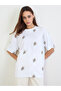 تي شيرت قصة فضفاضة مطرز بالزهور - 3