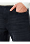 Men Black Relaxed Fit Jeans - 3