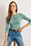 Women's Green Crew Neck Buttoned Long Sleeve Stretch Fabric Cotton Blouse Blz-19002566 - 5