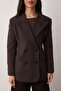 جاكيت بليزر منسوج من قماش كاشمير بنقشة عظم السمكة، مزدوج الصدر، بقصة ملائمة للجسم، باللون البني - TWOAW26BC00037 - 3