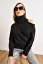 Women's Black One-Shoulder Low-Cut Thick Knit Sweater with Accessories Kzk-19001052 - 3