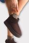 حذاء رياضي قصير للنساء بنعل سميك من الفرو باللون البني - 2