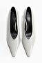 Pointed court shoes - 2