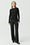Women's Crew Neck Slim Knit Sweater - 6