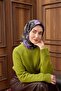 وشاح حرير تويلي أسود بنمط فوندا مع مشبك 90x90 - 3