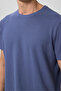 تي شيرت رجالي أساسي ذو سطح أزرق داكن ومريح - 88436 - 3