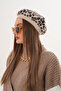 قبعة رسام من القطيفة (بيريه)