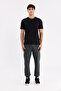 بنطال رياضي محبوك موسمي ذو ملمس ناعم ومرن عند الخصر مع جيوب جانبية وقصة مريحة وأرجل مطاطية - 5