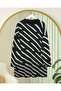 Casual Knit Sweater with Side Stripes and Beard - Black