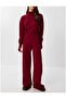 Women's Finger-Interlocking Knitwear Set with Burgundy Knitted Pattern