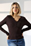 Buttoned V-Neck Long Sleeve Cotton Basic Women's T-Shirt 21926 Brown - 3