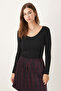 Women's Black V-Neck Fitted Long Sleeve Blouse Arm-26K001058