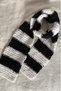 Black and White Colored Redy Model Knitted Scarf