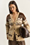 Women's Beige Geometric Patterned Shawl Knitwear Cardigan 20258059 - 2