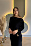 Kayık Yaka Slit Black Midi Dress with Gold Accessories - 5