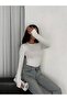 Women's Finger-Through Detailed Crop Top