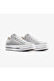 حذاء رياضي نسائي من Chuck Taylor All Star ذو نعل سميك باللون الرمادي - 2
