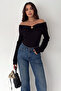 Women's Off-Shoulder Buckle Detail Blouse – Burgundy Charm