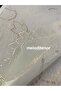 مفرش طاولة من قماش PVC مستطيل الشكل أصلي بنمط فاخر مطرز ومزين باللؤلؤ من ميوا - 2