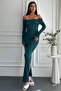 Emerald Slit Long Sleeve Sandy Madonna Dress with Finger Inserts – Stylish & Elegant Evening Dress Model
