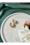 أقراط دائرية، أقراط سميكة على شكل حرف J مطلية بالذهب ومزينة بنمط رخامي - 3