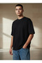Men Regular Fit Crew Neck Short Sleeves Textured T-shirt
