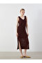 Esvab • Modern & Distinctive V-Placket Crochet Dress