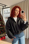 جاكيت من الجلد الصناعي بقصة واسعة من التشكيلة الجديدة - 3