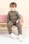 طقم ملابس للأطفال الأولاد مكون من قطعتين ذو ياقة عالية ومضلعة - 4