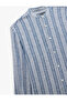 قميص من الكتان والفسكوز مختلط بقصة عادية وأزرار وأكمام طويلة وياقة مخططة - 5