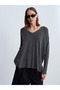 10844 V-Neck Cashmere Blend Sweater - 2