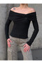 Women's Madonna Collar Ring Detail Black Blouse - 4
