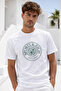 تي شيرت أساسي للرجال مصنوع من القطن بنسبة 100% برقبة دائرية مطبوع وأكمام قصيرة - 7
