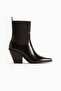 Pointed boots