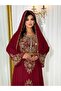 شال من قماش الشيفون مطرز يدوياً مع إكسسوارات لفستان سهرة - 2