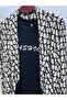 Modern Classic three-piece set with a geometric pattern - 2
