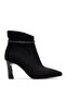 25K173 Women's Stoned Black Suede Heeled Boots - 6