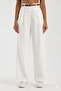 These high-waisted pants are designed for successful women. - 2