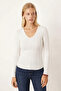 Women's White V-Neck Fitted Long Sleeve Blouse Arm-26K001058