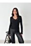 Women's V-Neck Lace Detailed Blouse