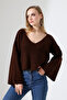 Women's Spanish Sleeve V-Neck Casual Knitwear Sweater