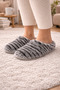 Women's Warm and Comfortable Plush House Slippers – Soft Fur, Non-Slip Pu Sole, Dowry, Guest Winter Wear - 2