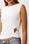 White Accessory Detailed Sleeveless Blouse Vs00178 - 3